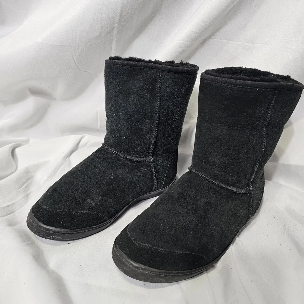 Qwaruba classic short Australian sheepskin size 6 Women